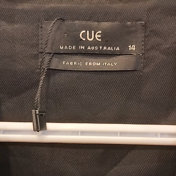 CUE waistcoat style top or vest - Picture 4 of 11